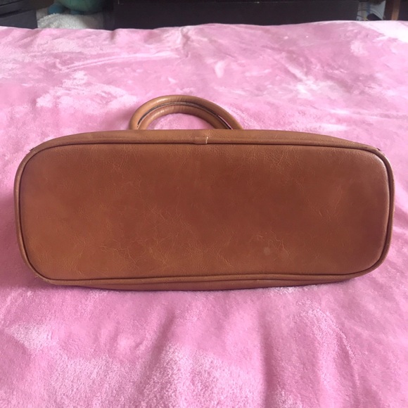 Beautiful London Fog Ostrich print Purse - Picture 4 of 7